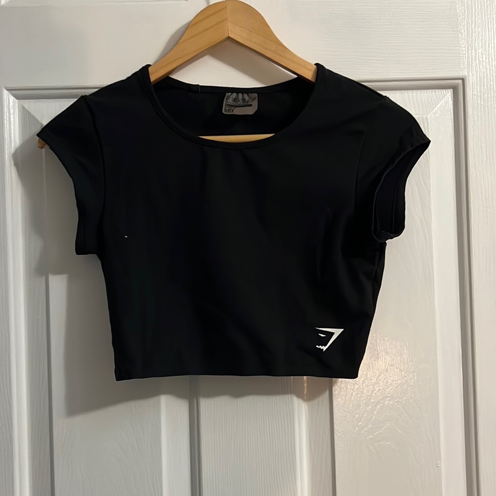Gymshark cropped black tee size small